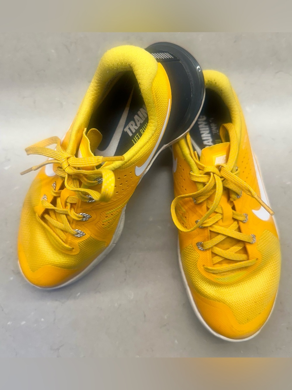 Nike Metcon 2 Training Shoes Yellow Gold Black Flywire Sneakers 38.5 Fits 7.5
